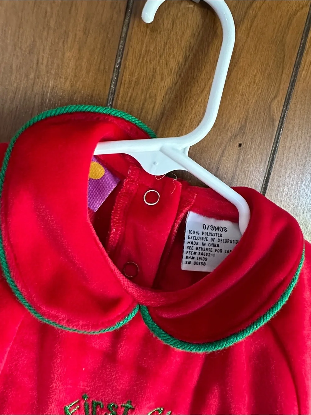 Vintage Disney Winnie the Pooh Baby’s First Christmas Velour Romper 0–3 Months R